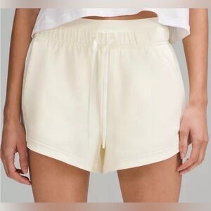 Lululemon Inner Glow Shorts 3" Sundance Size 4